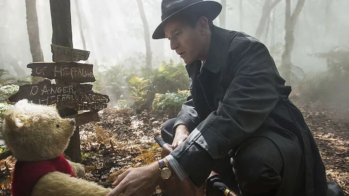 Da trägt Ewan McGregor   Hut statt   Schwert -  in der Disney-Produktion "Christopher Robin"
