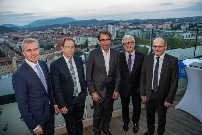 Standort-Debatte über den Dächern von Graz: Karl-Friedrich Stracke, Reinhard Ploss, Stefan Pierer, Wolfgang Eder und Christian Keuschnigg