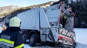 Direkt hinter dem Müllwagen marschierten die Skitourengeher vorbei