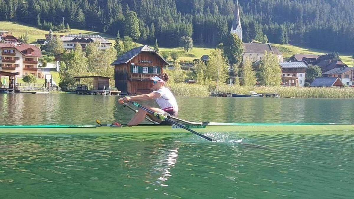 Magdalena Lobnig bereitet sich am Weissensee akribisch auf die WM in Florida vor