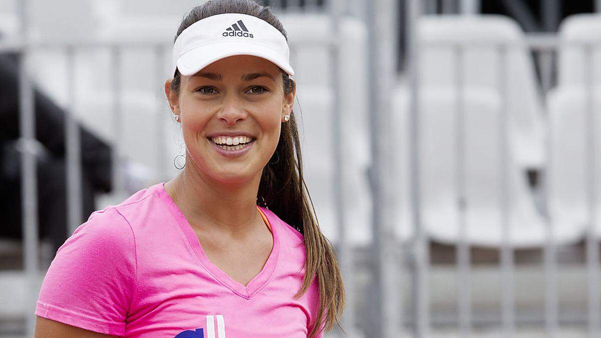 Tennis-Beauty Ana Ivanovic hat gut lachen