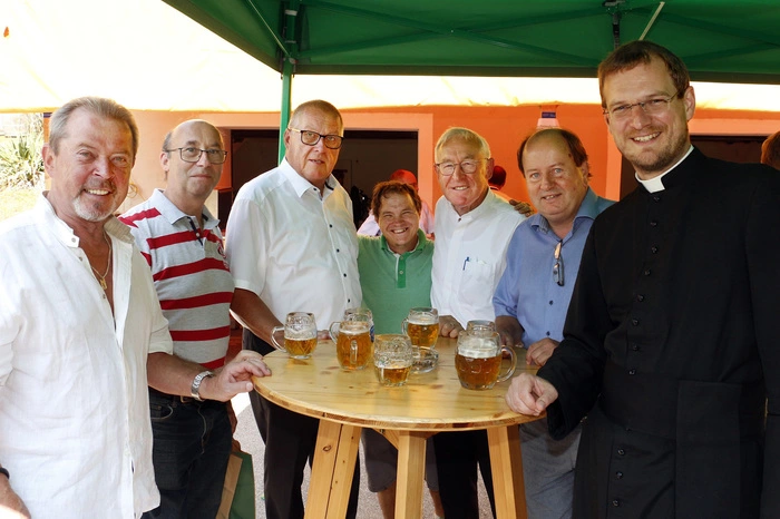 ...zelebrierten Pfarrer Peter Rosenberger und Kaplan Georg Sallaberger.