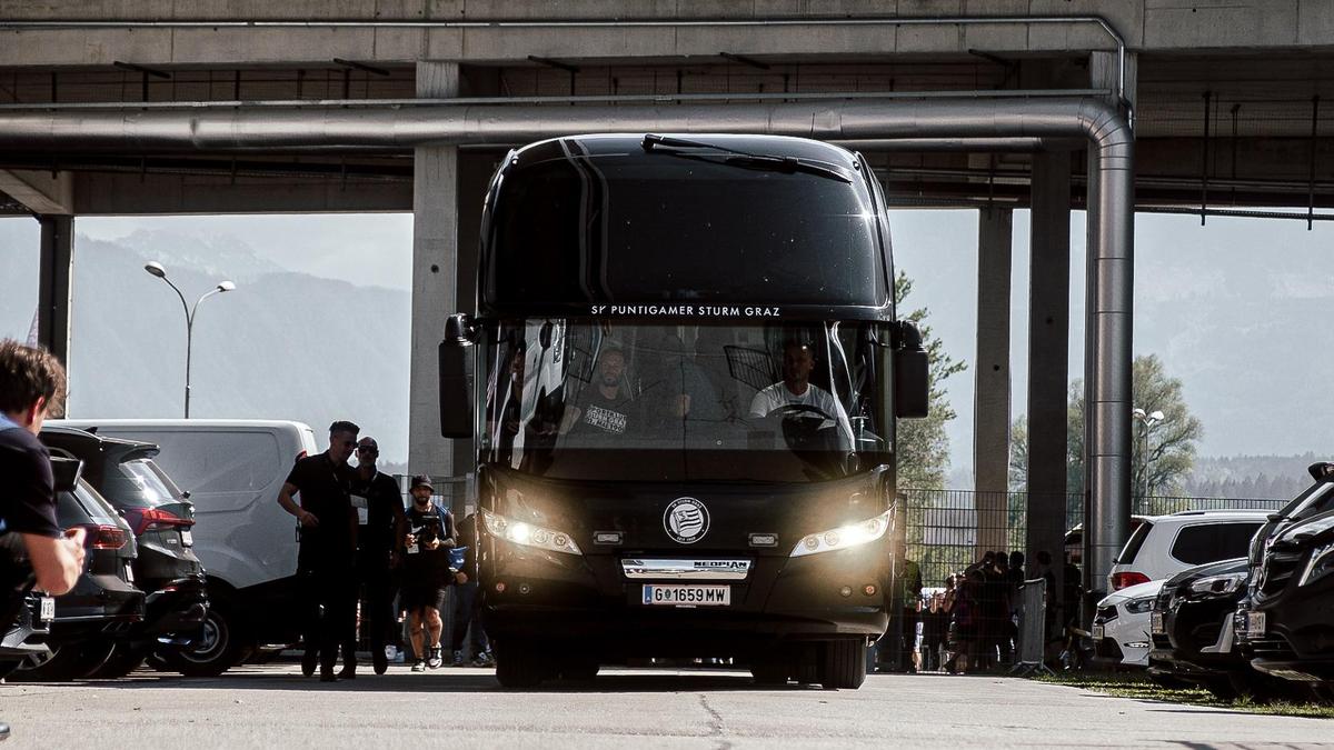 Die Mannschaft des SK Sturm ist seit Dienstag in Klagenfurt 