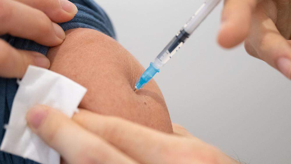 Die Corona-Impfung soll zumindest noch bis Ende Juni 2023 gratis bleiben