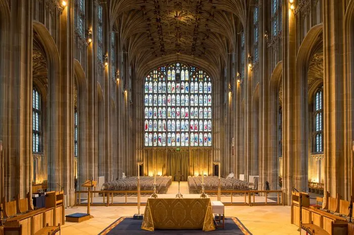 Vorgenommen werden soll die Trauung in der Kapelle von Schloss Windsor vom Erzbischof von Canterbury, Justin Welby, und dem Dekan von Windsor, David Conner.