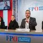20250115 FPOe PK mit Generalsekretaer und Mediensprecher C. Hafenecker - Praesentation des FPOe-Medienhauses WIEN, OESTERREICH - 15. JAENNER: FPOe Generalsekretaer, Medien- und Verkehrsprecher und Abgeordneter zum Nationalrat Christian Hafenecker M. mit dem Medienhaus Team waehrend der Pressekonferenz mit der Praesentation des FPOe-Medienhauses im FPOe Medienzentrum am 15. Jaenner 2025 in Wien, Oesterreich. 250115_SEPA_17_001 Copyright: xIsabellexOuvrardx SEPAxMedia