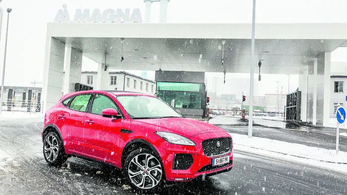 Erste Ausfahrt: Der Jaguar E-Pace fühlt sich ziemlich gut an.