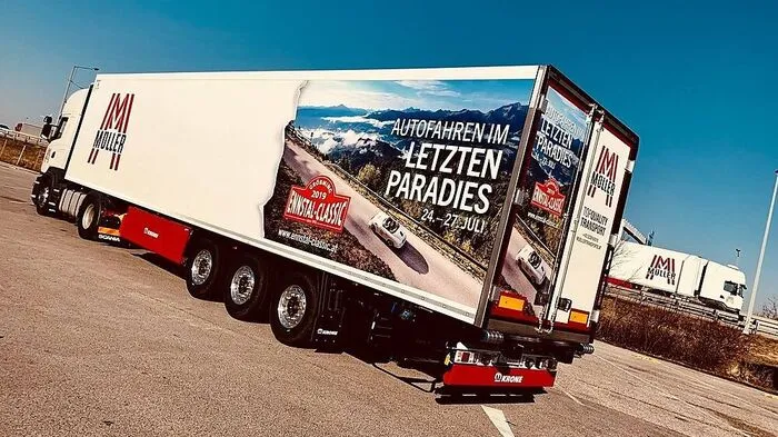 Werbung auf Müller-Sattelschlepper