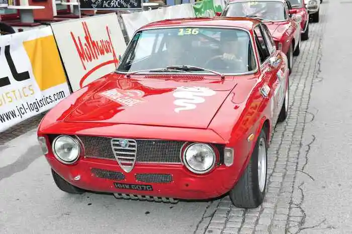 Der Brite ist von der Veranstaltung äußerst angetan: „Ich möchte schon jetzt jedes Jahr wieder hier her kommen – also was ich bisher gesehen habe, wir haben ja noch nicht einmal die Rallye gestartet.“