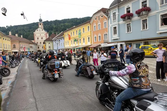 Klicken Sie sich durch die weiteren Fotos!