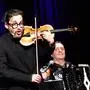 Musiker und Kabarettist Aliosha Biz sorgt beim ersten Klezmer-Fest in Feldkirchen für Unterhaltung