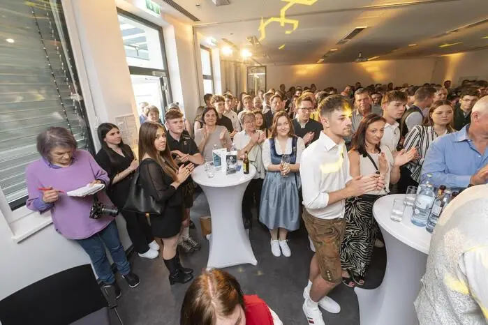 Bei der Veranstaltung standen herausragende Lehrabsolventen sowie erfolgreiche Meister- und Befähigungsprüfungen im Mittelpunkt. 