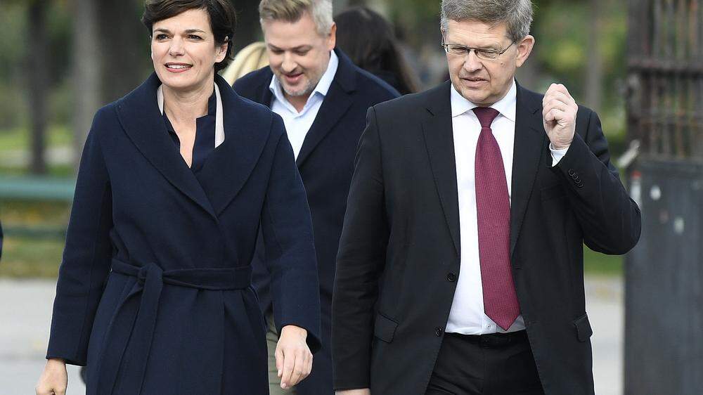 SPÖ-Parteichefin Pamela Rendi-Wagner und SPÖ-Bundesgeschäftsführer Christian Deutsch 