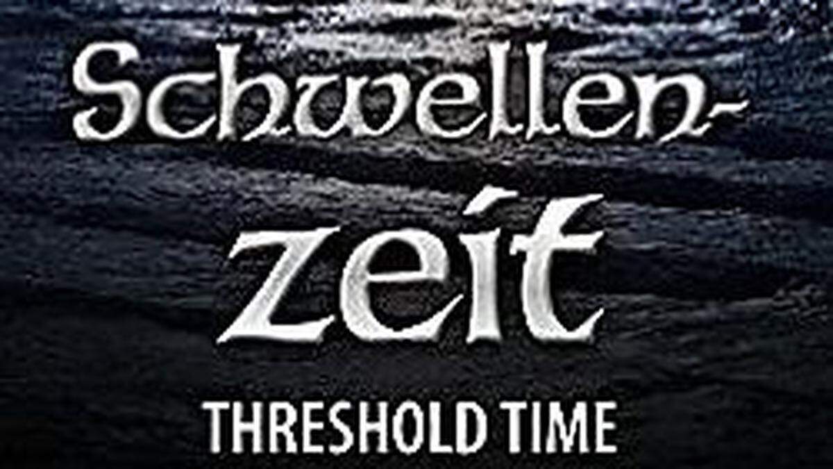 „Schwellenzeit – Threshold Time – Triff mich zur Sommersonnenwende“, heißt der erste Roman