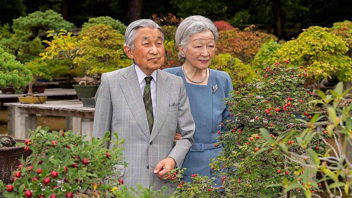 Kaiser Akihito mit Kaiserin Michiko