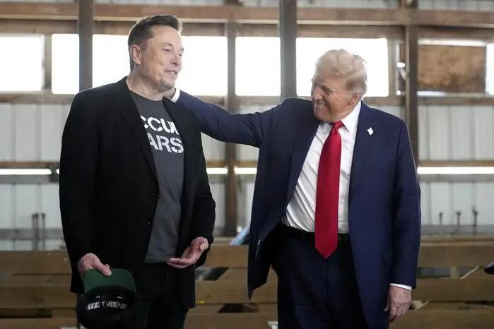 Elon Musk und Donald Trump verbindet viel - das macht der Tech-Milliardär immer wieder auf seiner Nachrichtenplattform „X“ deutlich. Nun leitet Musk die Abteilung für effizientes Regieren. Mithilfe der eigens geschaffenen Behörde soll er die Regierungsausgaben kürzen.