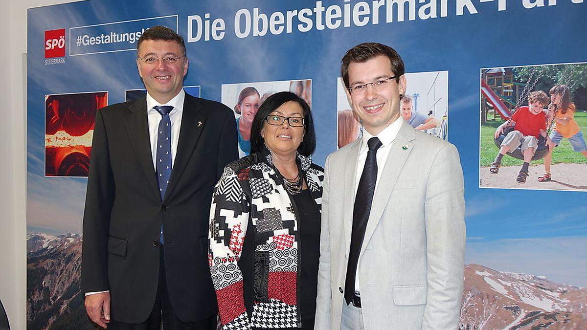 Minister Jörg Leichtfried und die beiden Abgeordneten Maria Fischer und Stefan Hofer	