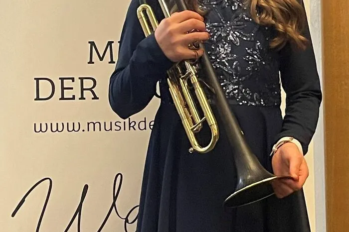 Trompeterin Verena Scheiber (Musikschule Bärnbach) wurde mit einem ersten Preis mit Berechtigung zur Teilnahme am Bundeswettbewerb ausgezeichnet.