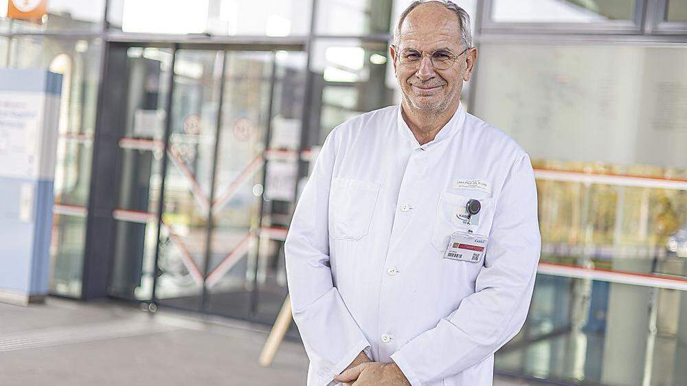 Rudolf Likar ist Vorstand der Abteilung für Anästhesiologie und Intensivmedizin am Klinikum Klagenfurt, in mehreren Fachgesellschaften engagiert und feiert Erfolge als Buchautor