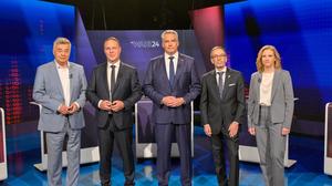 Wahl 24 - Diskussion der Spitzenkandidaten und -kandidatin. Im Bild: Vizekanzler Werner Kogler (Die Grünen), Andreas Babler (SPÖ), Bundeskanzler Karl Nehammer (ÖVP), Herbert Kickl (FPÖ), Beate Meinl-Reisinger (NEOS). - SENDUNG: ORFIII - FR - 27.09.2024 - 13:55 Uhr - Copyright: ORF/Thomas Ramstorfer - Veröffentlichung honorarfrei nur für redaktionelle Berichterstattung in Sendungszusammenhang und mit Copyrightangabe. Kontakt: foto@orf.at