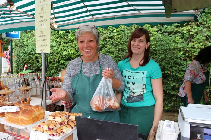 Die Anbieter kommen aus den Bezirken Völkermarkt und Klagenfurt. Der Markt liegt direkt am Klopeiner See.