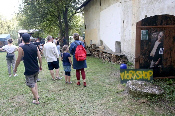 Neben Workshops spielten sich Top-Gruppen wie das „Yamandu Fuchs Quartett“ oder „Steaming Satellites“, die übrigens extra aus Salzburg „eingeflogen“ wurden, in die Herzen der Zuhörer. 