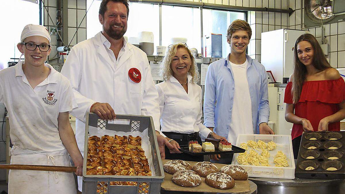 Melanie Wildpanner, Bäckerlehrling im zweiten Lehrjahr, Johannes, Eva Maria, Johannes und Anna Weißensteiner