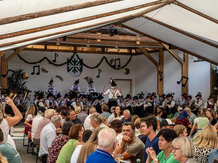 Schlipfkrapfenfest in Schlaiten