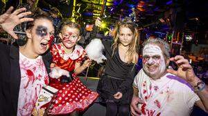 Zahlreiche Gäste feierten die Nacht des Grusels | Halloween im V-Club in Villach