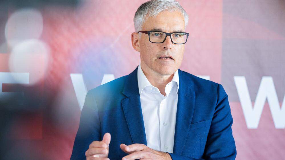 Mit 34 von 35 Stimmen neue gewählt: ORF-Stiftungsratsvorsitzender Lothar Lockl