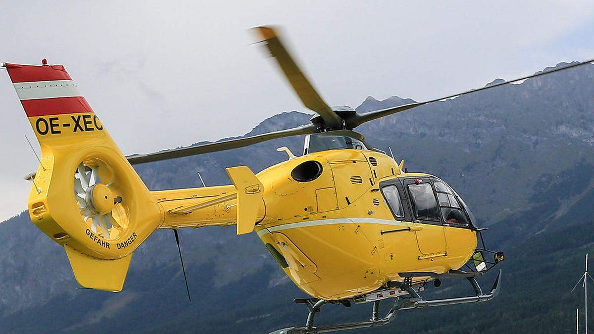 Per Hubschrauber wurde der Mann ins Spital gebracht