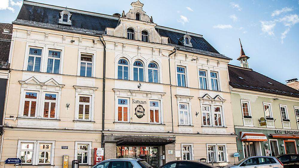 In Feldkirchen bekommt das Rathaus mit einem Lift ein kleines Stück mehr Barrierefreiheit 