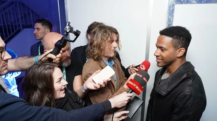 Journalistenrummel nach dem dritten Platz beim 63. Song Contest: Österreichs Kandidat Cesar Sampson hat mit 342 Punkten und seinem Lied "Nobody But You" die Wertung der Expertenjurys klar gewonnen.