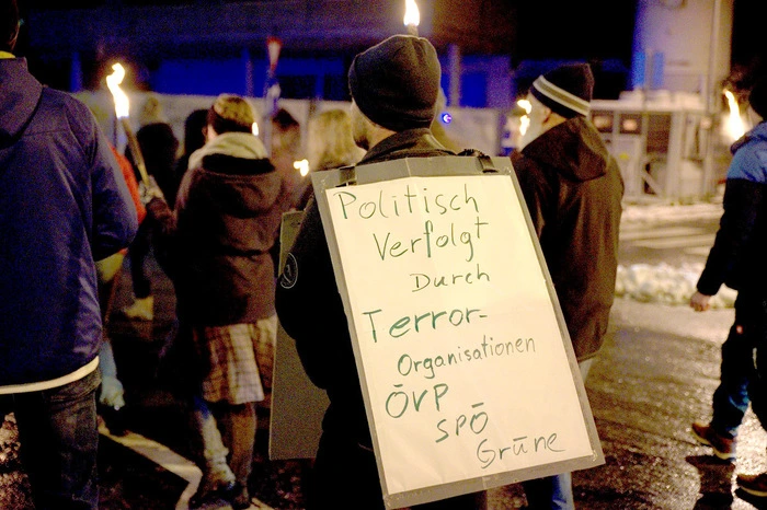 Klicken Sie sich durch die weiteren Bilder der Demo.