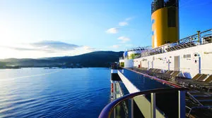 Deliziös bis ins Detail: Polierter Stahl und Muranoglas