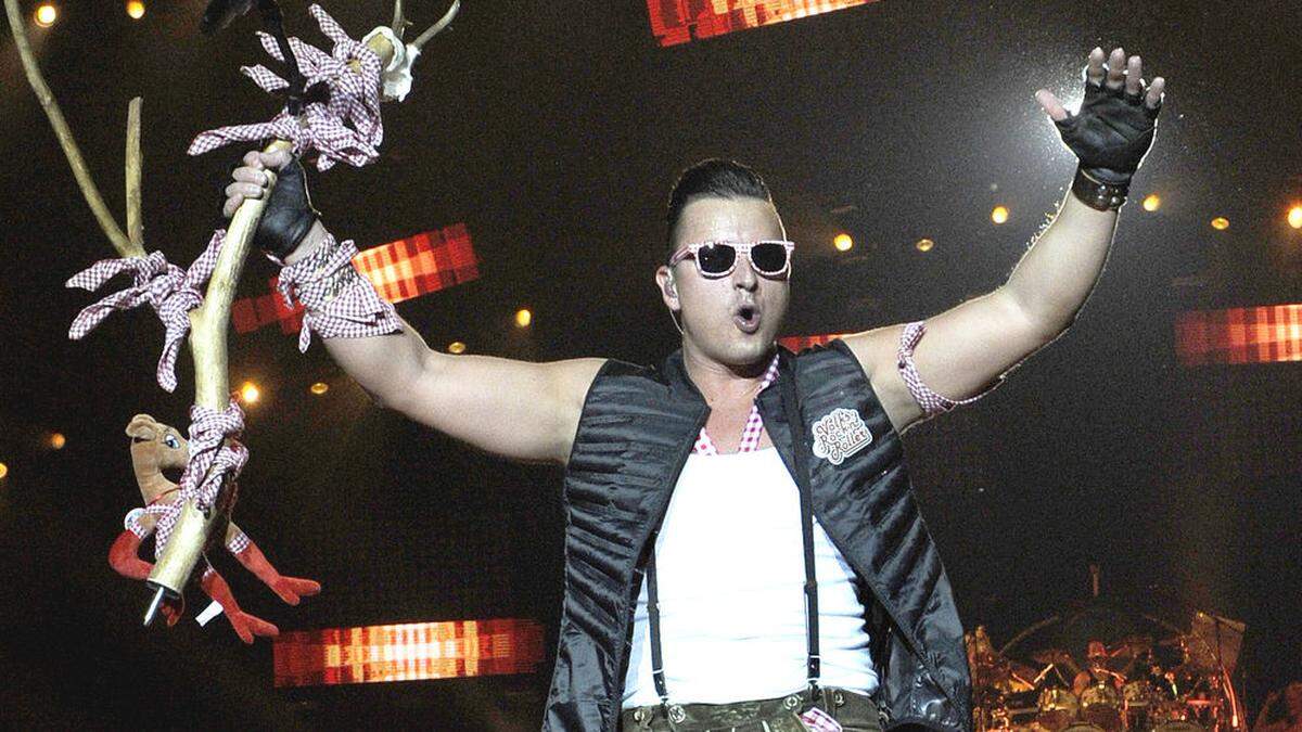 Gabalier beim Finale seiner letzten großen Hallentour Ende 2015 in Wien