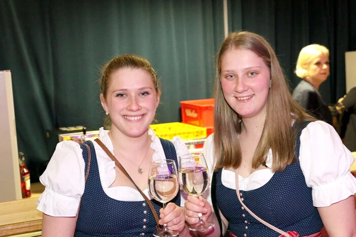 Und es war nicht nur die Glantaler Bevölkerung, die sich aus diesem Grund in den festlich geschmückten Kultursaal der Marktgemeinde Liebenfels aufgemacht hatte, um bei der rauschenden Ballnacht dabei zu sein. 