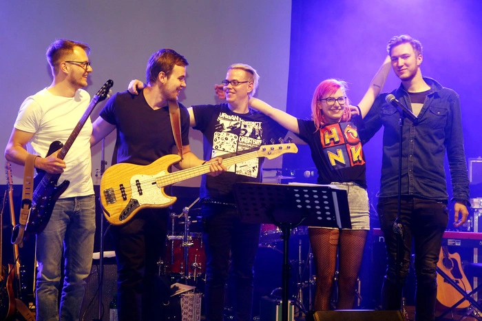 Für tolle Stimmung sorgte als jazzig-folkige Gastband „Iconic“...