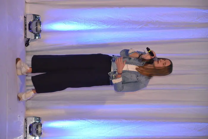 Die "Voice Kids"-Teilnehmerin Julia Wastian verzauberte mit ihrer Stimme die Besucher.