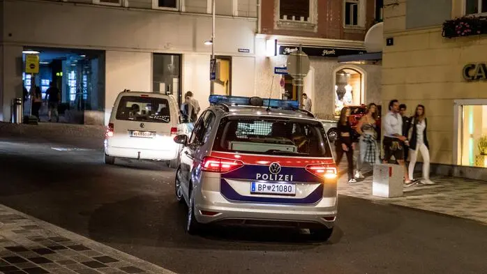 Der Verletzte zeigte die beiden unbekannten Täter bei der Polizei an (Symbolfoto)
