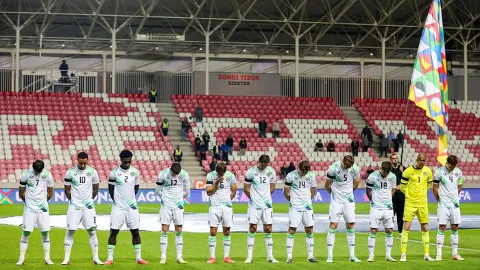  Bei der israelischen Hymne hielten die Iren ihre Köpfe gesenkt