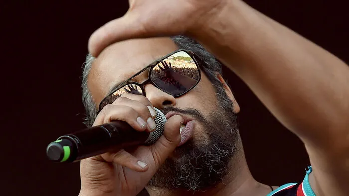 Hamburger Deutschrap-Urgestein "Samy Deluxe" zu früher Stunde...