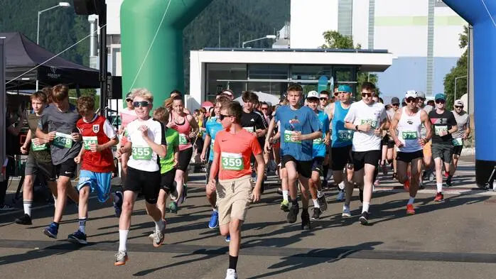 Perfektes Wetter, großartige Stimmung und ein starkes Zeichen des Miteinanders: Die „Heinzel Pöls Trophy 2025“ mit Lauf- und Nordic-Walking-Bewerben verzeichnete mit 360 Teilnehmern mehr als doppelt so viele Sportlerinnen und Sportler wie im Vorjahr.
