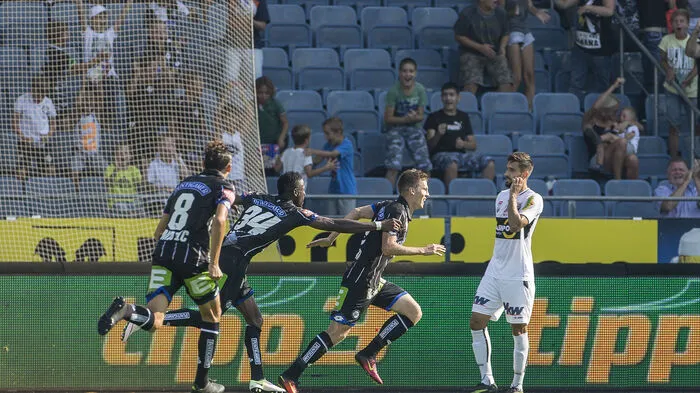 Der SK Sturm bleibt auch nach der 6. Runde an der Tabellenspitze. Mit einem 3:1-Heimsieg gegen Altach sichern die Grazer Platz 1 ab.