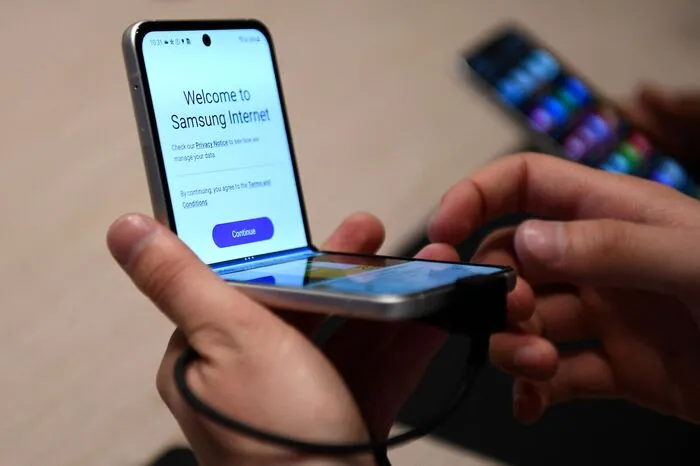 Stärker auf Mobilfunkmessen als im Handel: Faltsmartphones wie das Galaxy Z Flip von Samsung