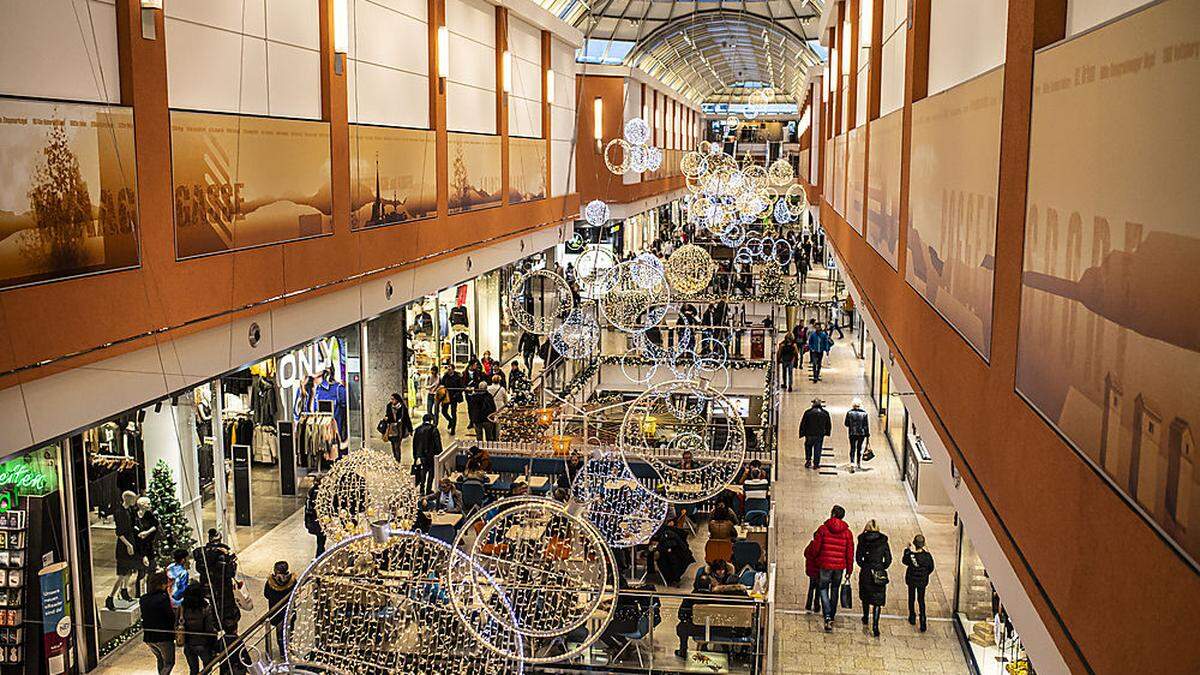 Nach dem Weihnachtsgeschäft kam der große Umtausch. Am Silvestertag sperren die City Arkaden in Klagenfurt aber um 14 Uhr zu