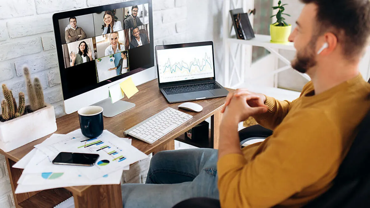 video call conference business people chatting zoom online distant work