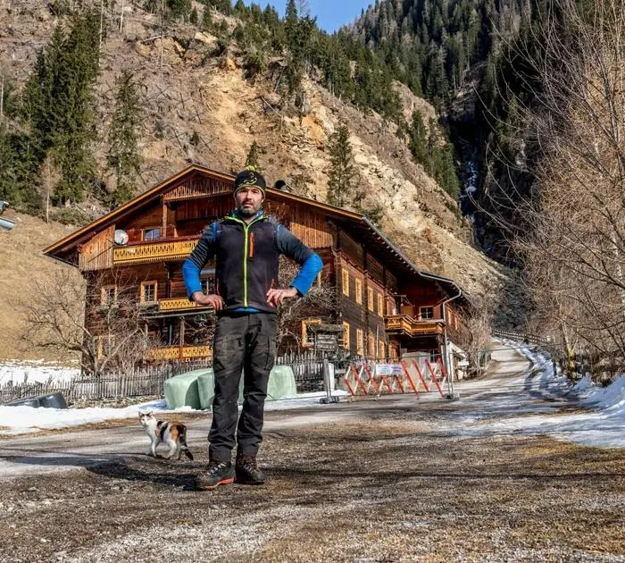 Ein Felssturz zwang Albrecht Ortner und seine Mutter zur Evakuierung