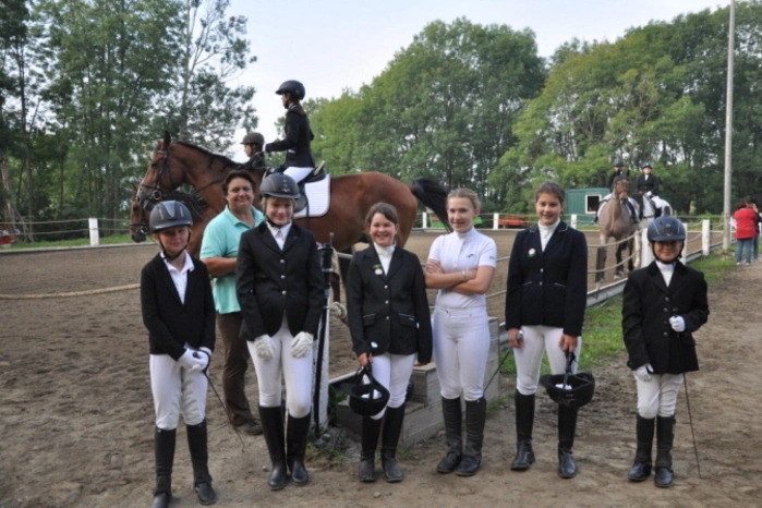 Reitbewerbe, Showprogramm, eine Vorführung der Voltigiergruppe, ein Quadrille und eine „Mounted Games“-Vorführung konnten von den Besuchern bestaunt werden.