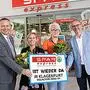 Strahlende Gesichter bei der Wiedereröffnung von "Spar express" am Villacher Ring